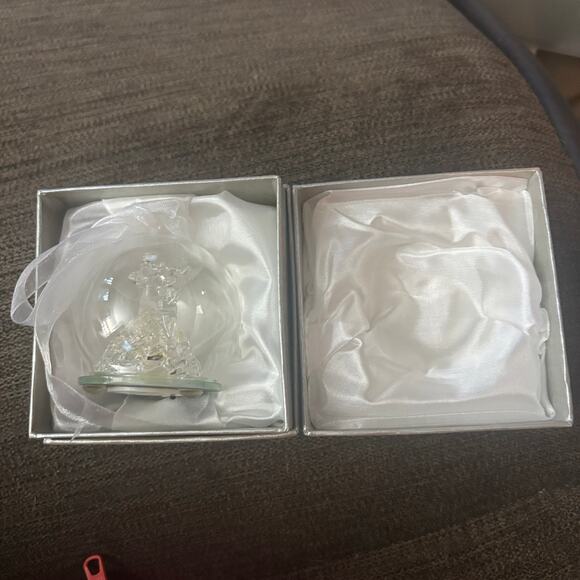 LED Lit Christmas Tree Ornament Round Blown Glass Center Reindeer Multi Color - Picture 6 of 6